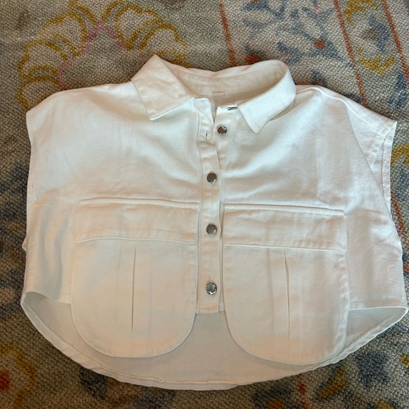 White sleeveless denim vest crop top with pocket - Picture 2 of 4